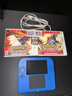 Nintendo 2DS Pokémon Bundle + 4 Games + R4 + 32GB SD Card