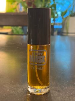 Cody Musk For Men 1.5 fl oz cologne spray. New, but box is hella jacked up. Great for Father’s Day gift!