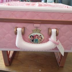 Disney Princess Style Collection Travel Light-up Vanity Limited Makeup Case Pink
Some light wear. Still lights up and works well. 
