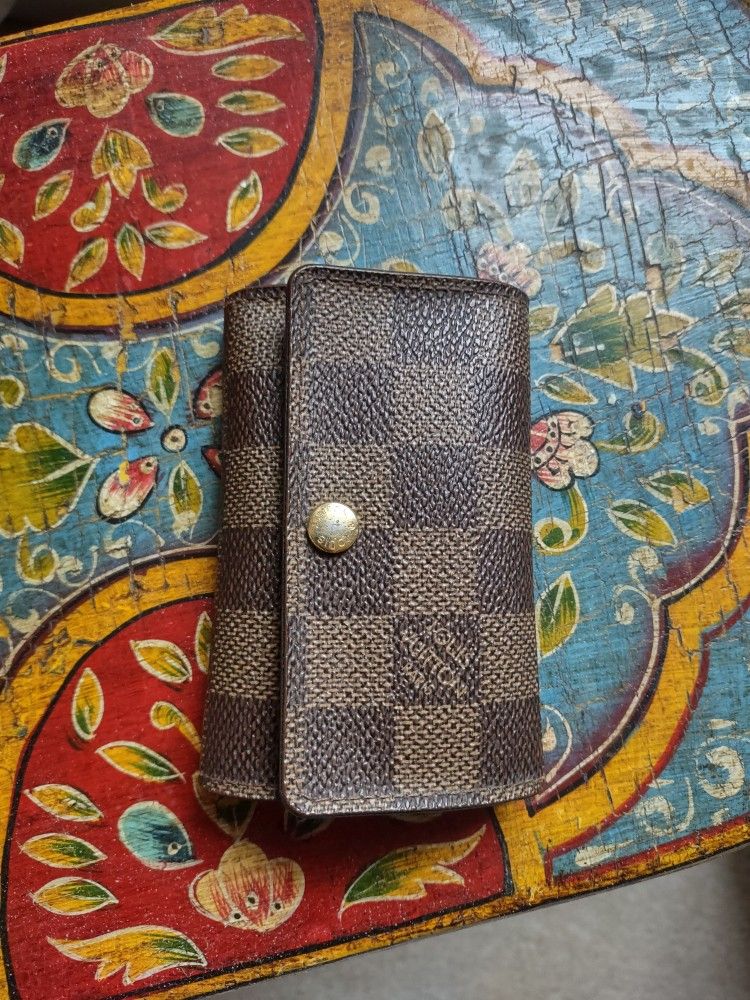Louis Vuitton 6 Key Case