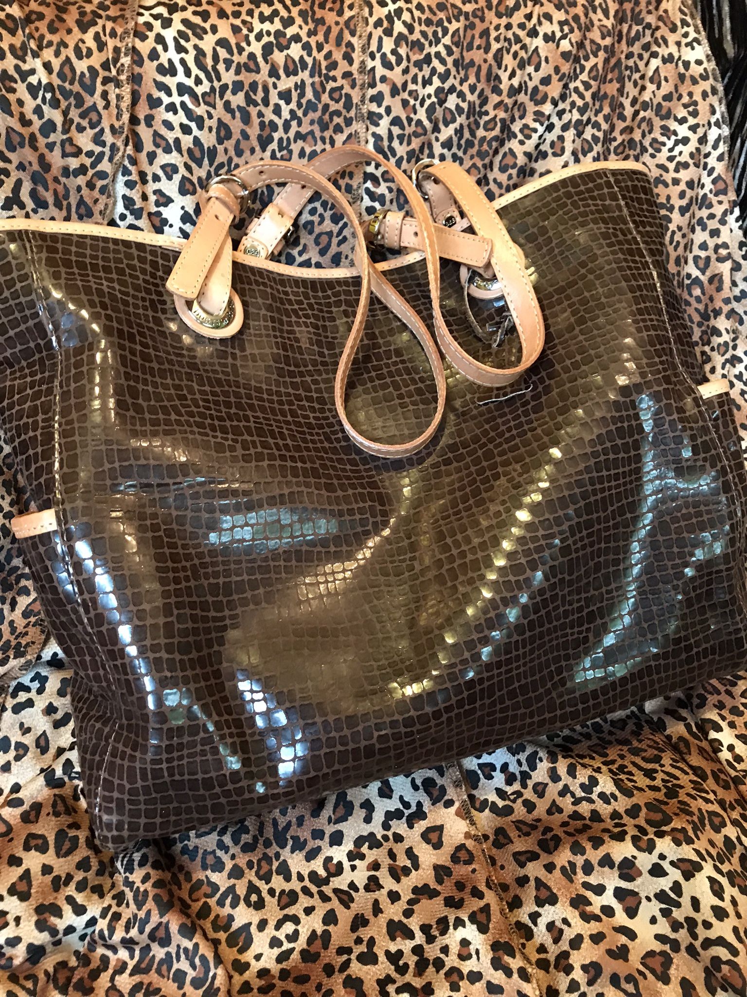 Boots’N Bags Genuine Leather Purse