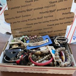 Crafters delight broken mismatched damaged and wearable Lot 1518