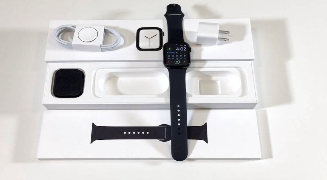 Apple Watch Series 5 44mm (GPS) Open Box