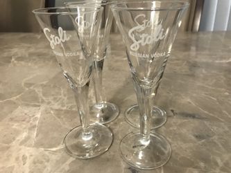 4 NEW STOLI RUSSIAN VODKA ETCHED STEMMED GLASSES STOLICHNAYA