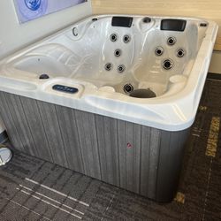 New Luxury Hot Tub Spa Many Models - Financing Avail 90% Approval BAD CREDIT NO PROBLEM