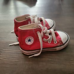 ​Converse Chuck Taylor All Star Hi-Top - Infant/Toddler Size 6 (Red)