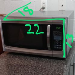 Big Magic Chef Microwave In Good Condition  Rainbow / Charleston Cash Or Zelle Pick Up Between 1:00 And 5:30 P.M. Read Description