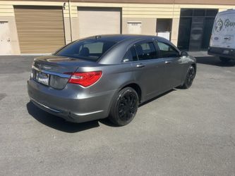 2013 Chrysler 200