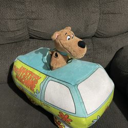 Universal Studios Scooby Doo & The Mystery Machine 12" Pillow Plush