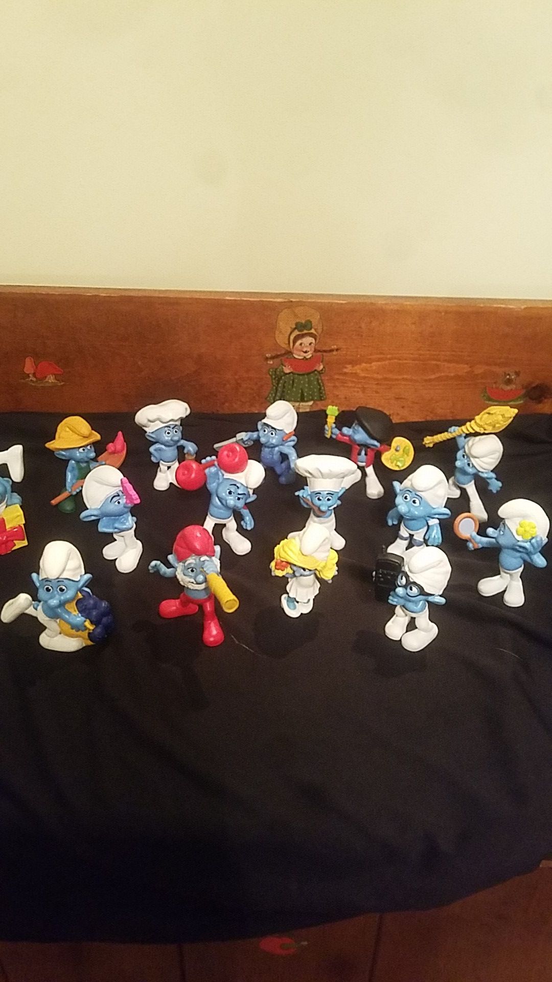 Smurf McDonald toys (2011)