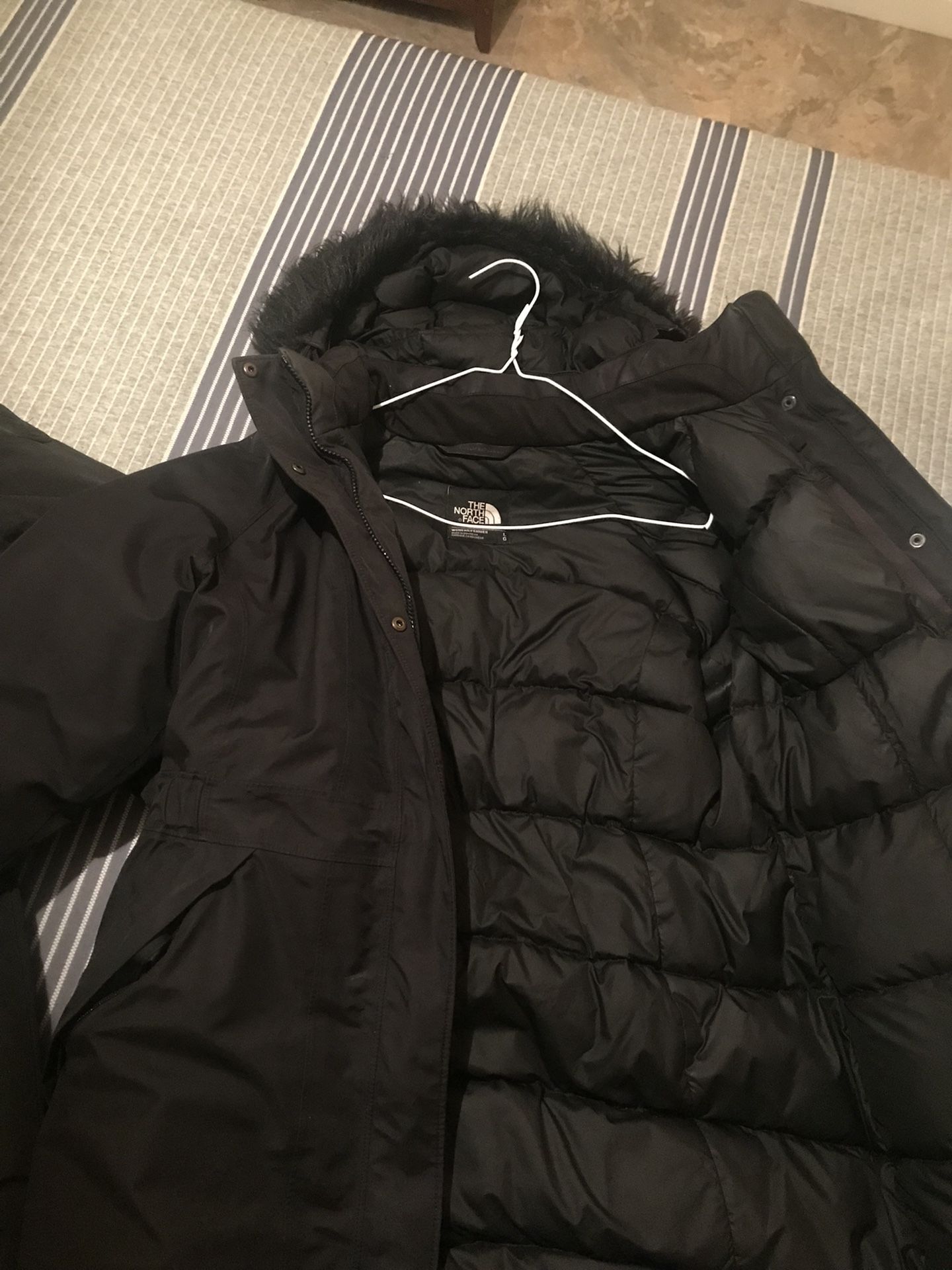 Woman’s North Face Coat