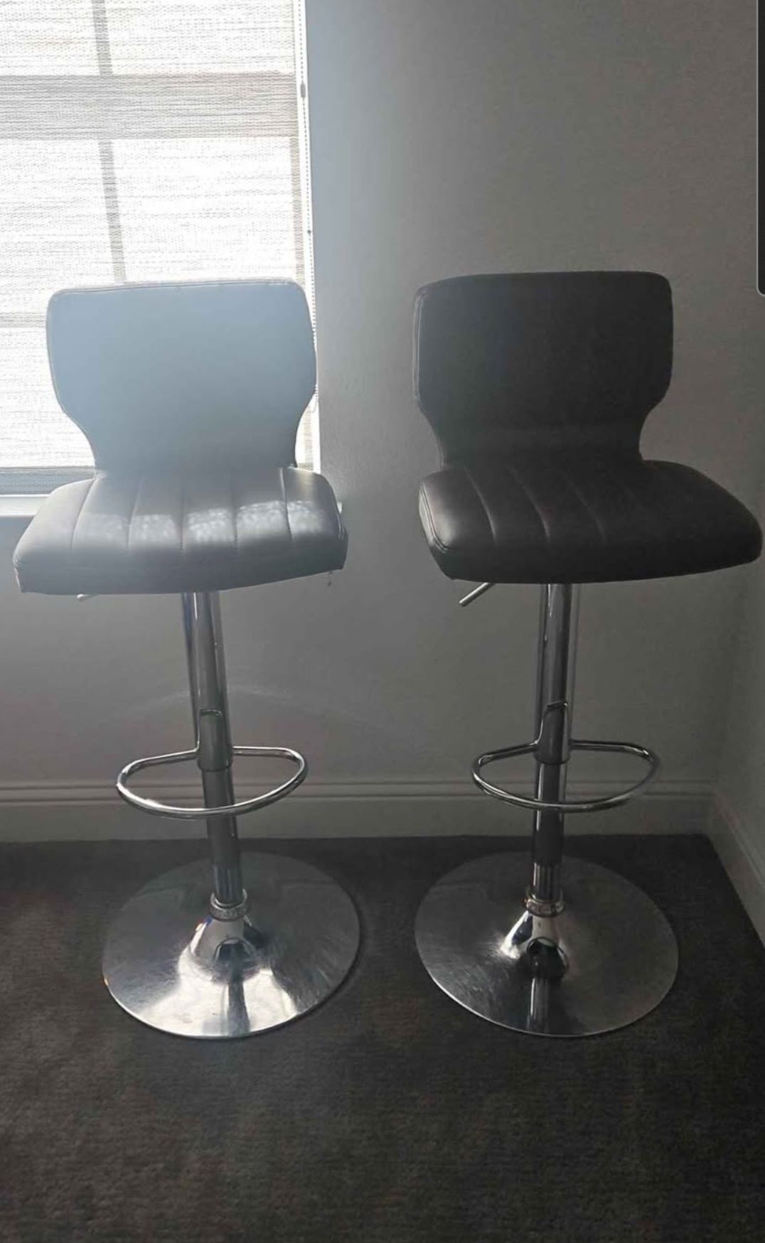 Bar stools / kitchen stools