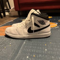 Jordan 1 Mid Reverse Panda Men’s 14