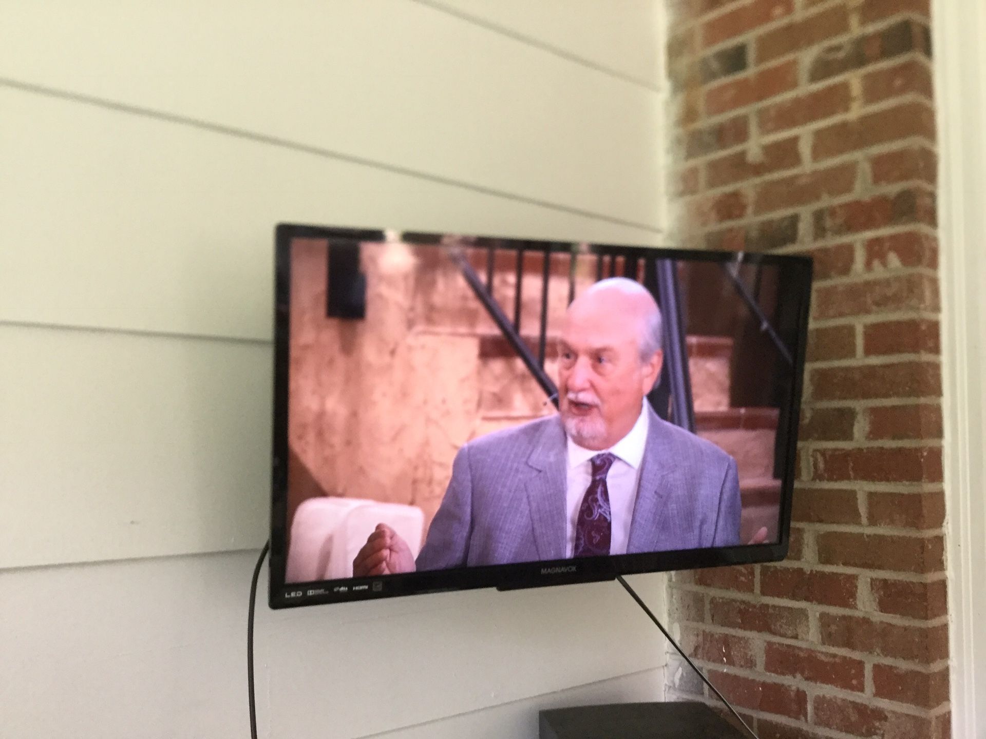 42” Magnavox Smart TV