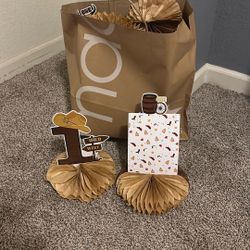 Babies first year centerpieces