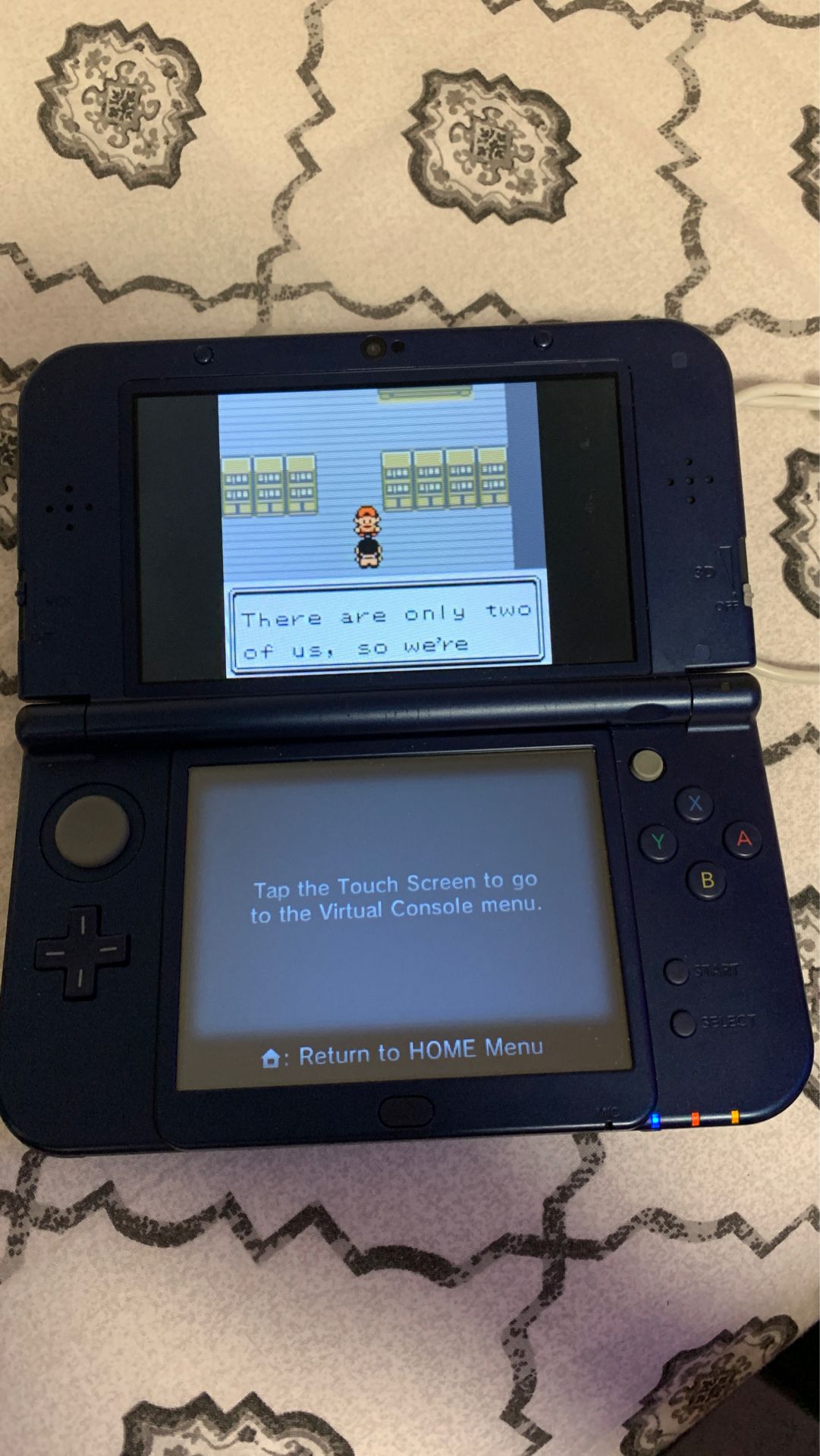 A hacked Nintendo 3ds xl used