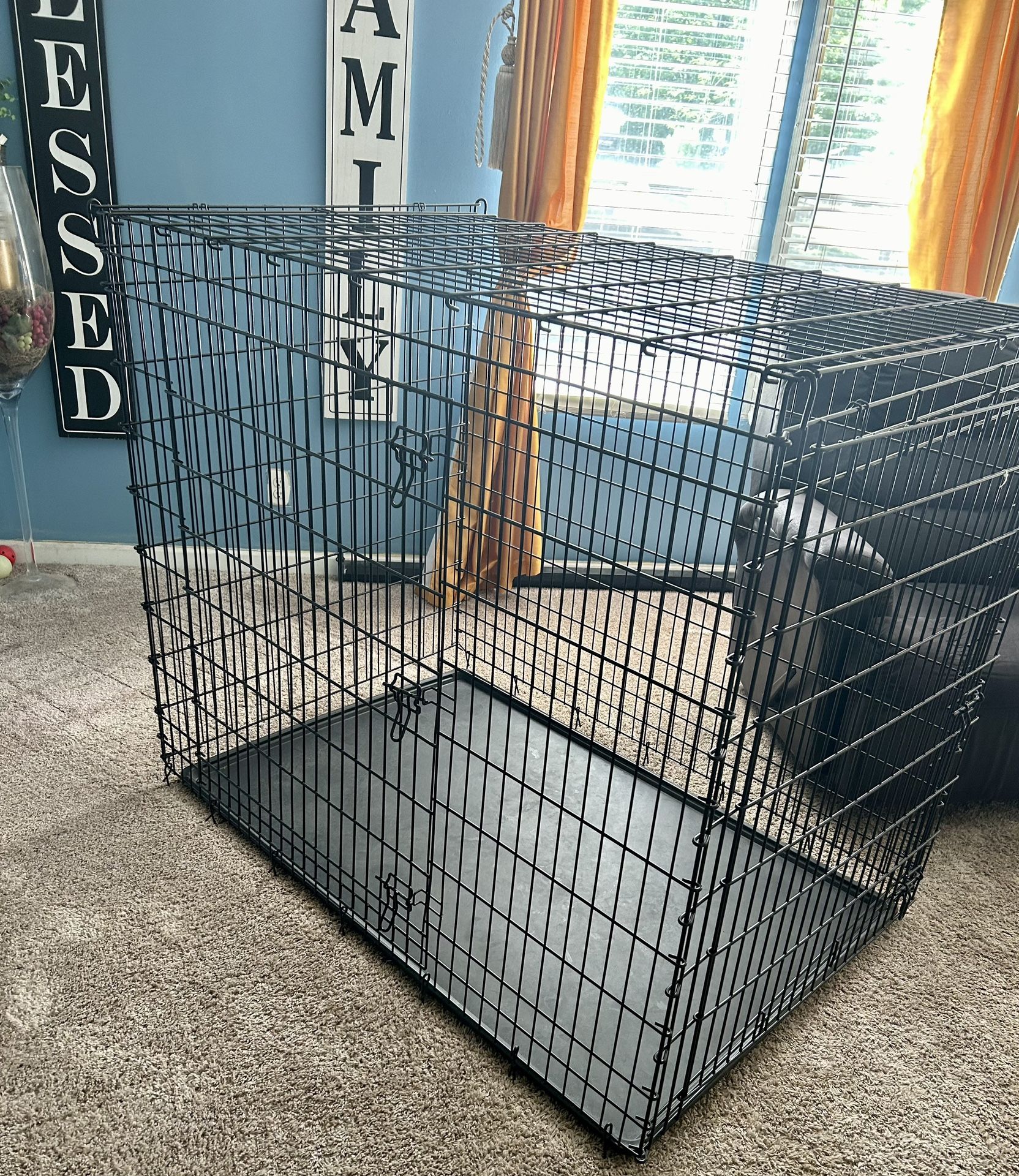 XXL DOG CRATE /  CAGE LIKE NEW 