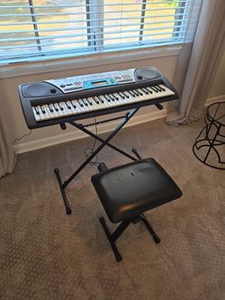 Yamaha Electronic Keyboard with Stand and Bench