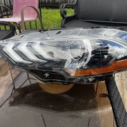 2019 Ford Mustang Driver Side Headlight