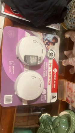 First Alert 2-in-1 Smoke & Carbon Monoxide Alarms 2-Pack