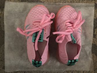 Kids Tennis Shoes