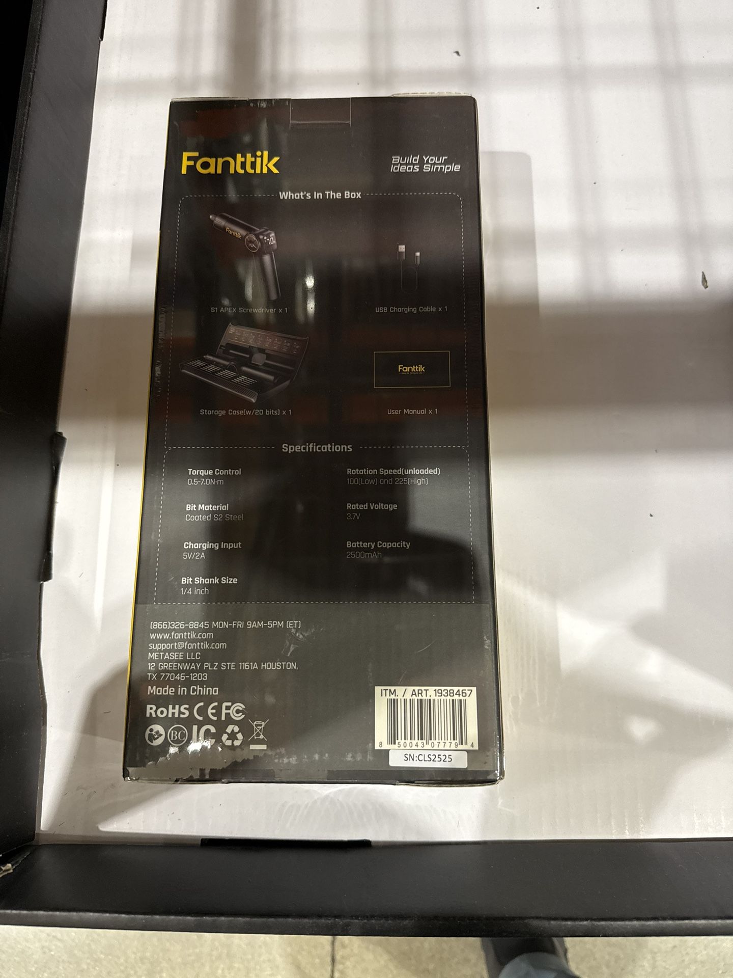 Vacuum And Screwdriver 