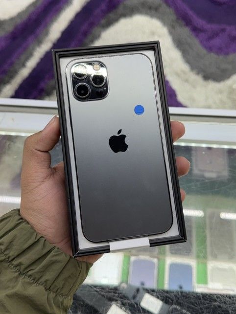 Unlocked iPhones 🔥