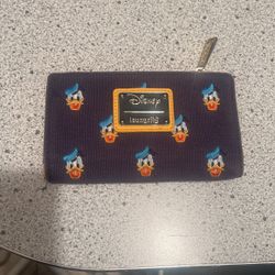 Disney Lounge Fly Donald Duck Wallet