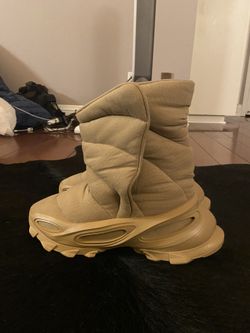 Yeezy NSLTD Boot Khaki