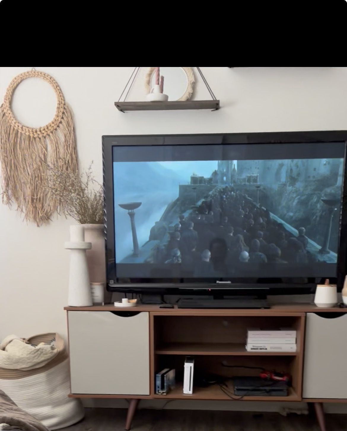 Entertainment center