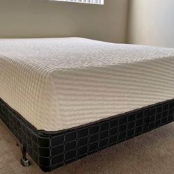 Mattress, queen size open box