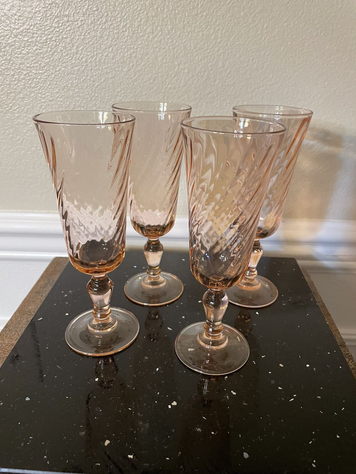 Set of 4 Acroroc France Rosaline Swirl Champagne Flutes