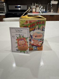 Popmart Wacky Mart “CHIPS” Figurine
