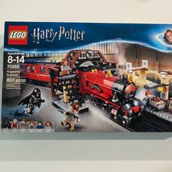LEGO Harry Potter Hogwarts Express 75955 . New