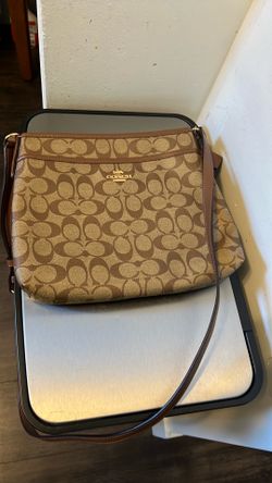 Coach. Crossbody medium