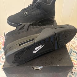 Air Jordan 4 Retro “Black Cat” Size 13