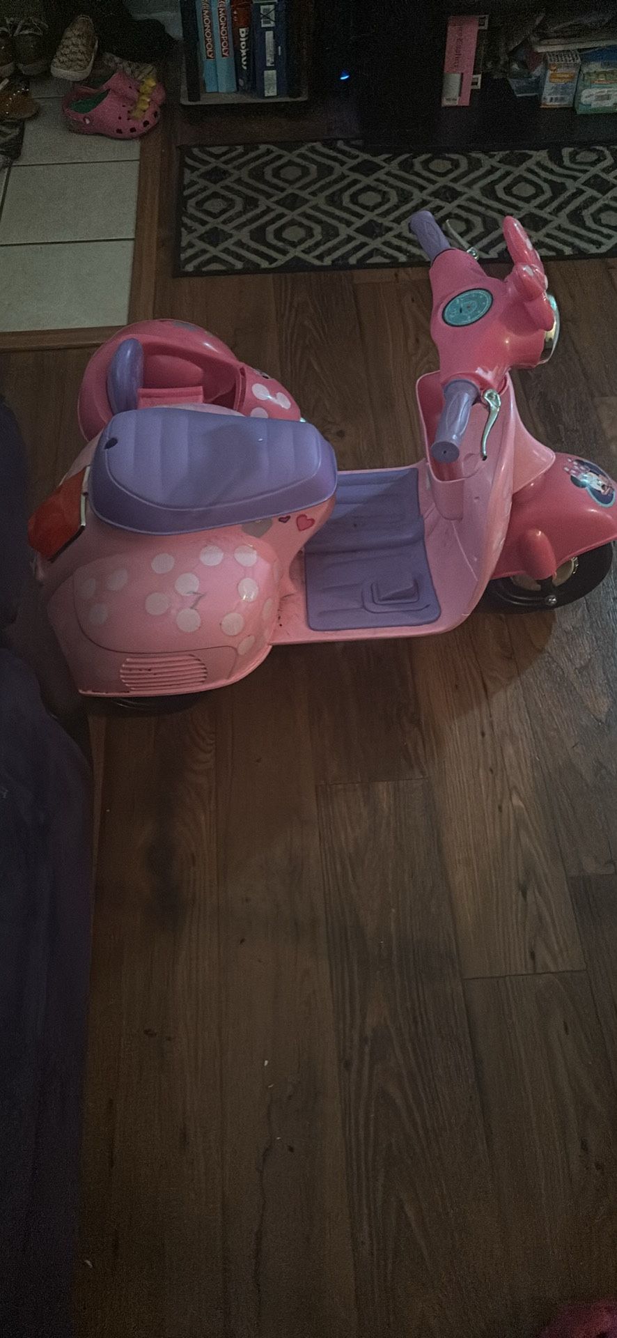 Kids/toddler Minnie Mouse Scooter
