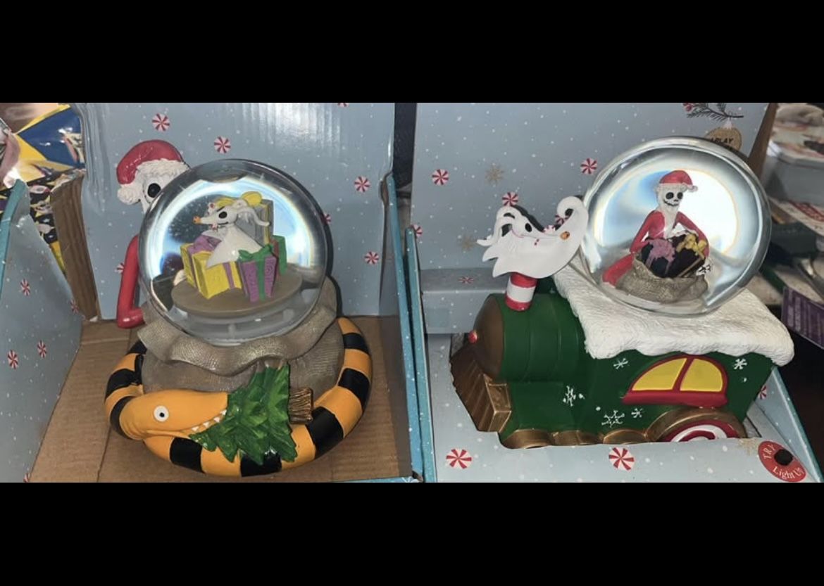 The Nightmare before Christmas Snow Globe 