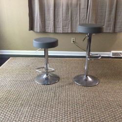 Finnhomy Grey & Chrome Bar Stools (adjustable)