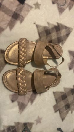Rose Gold sandals 🩴