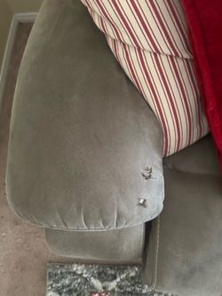 FREE!! COUCHES!!