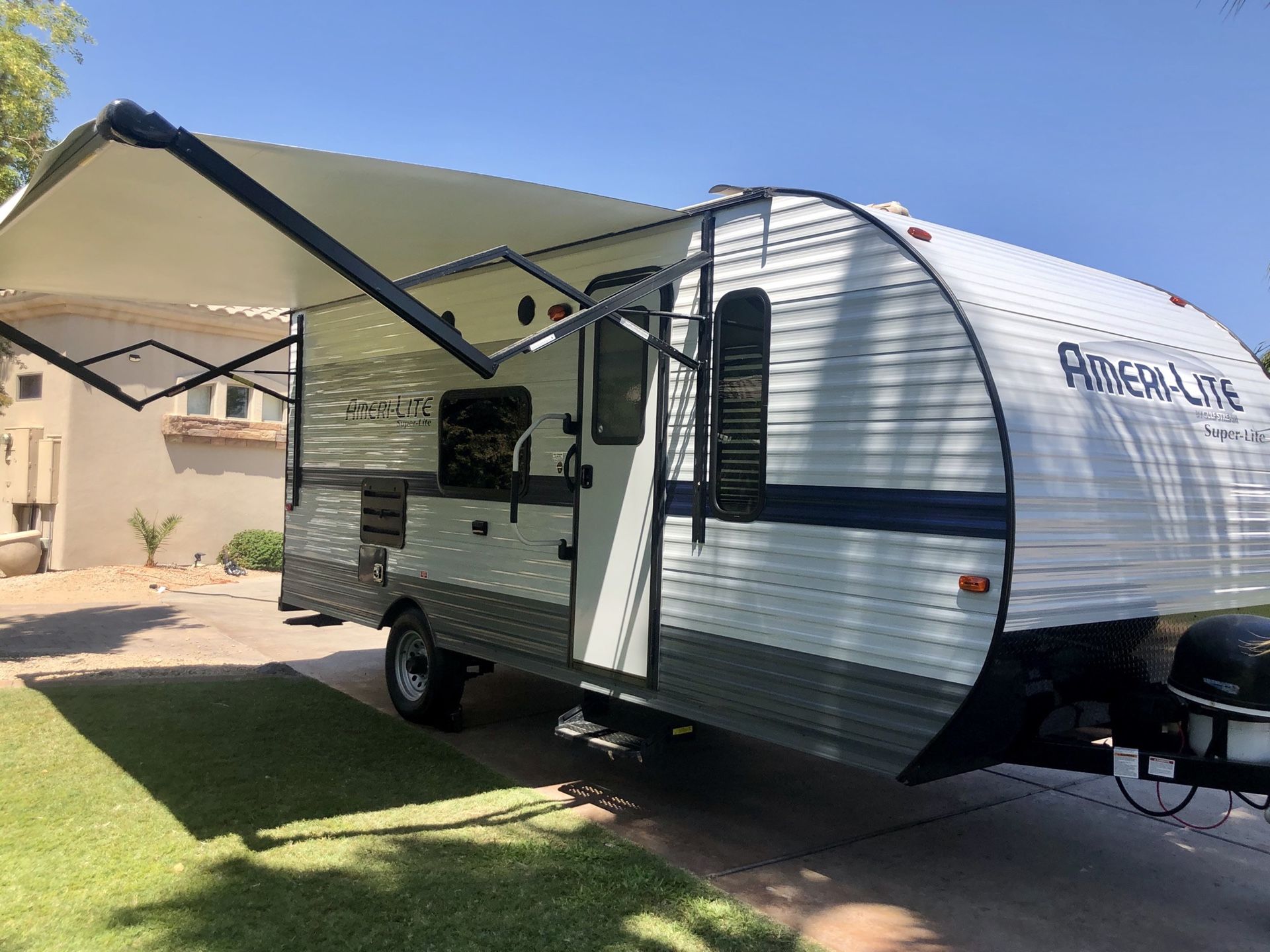 Selling our 2020 RV TRAILER - SUPER LITE - MINT CONDITION!!