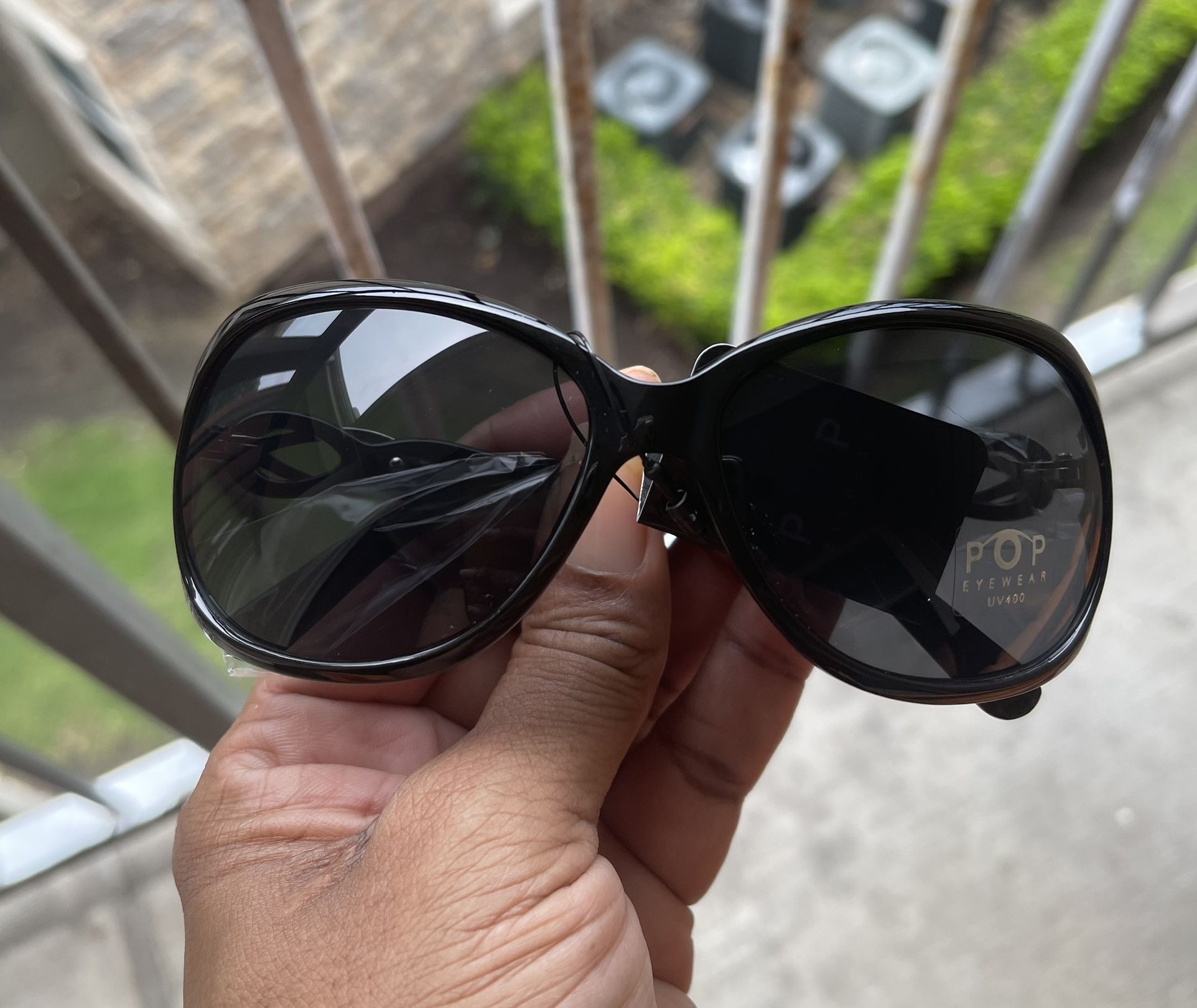 P.O.P Black Womens fashion Sunglasses NEW