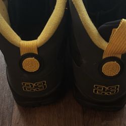 Jordan 9  University gold