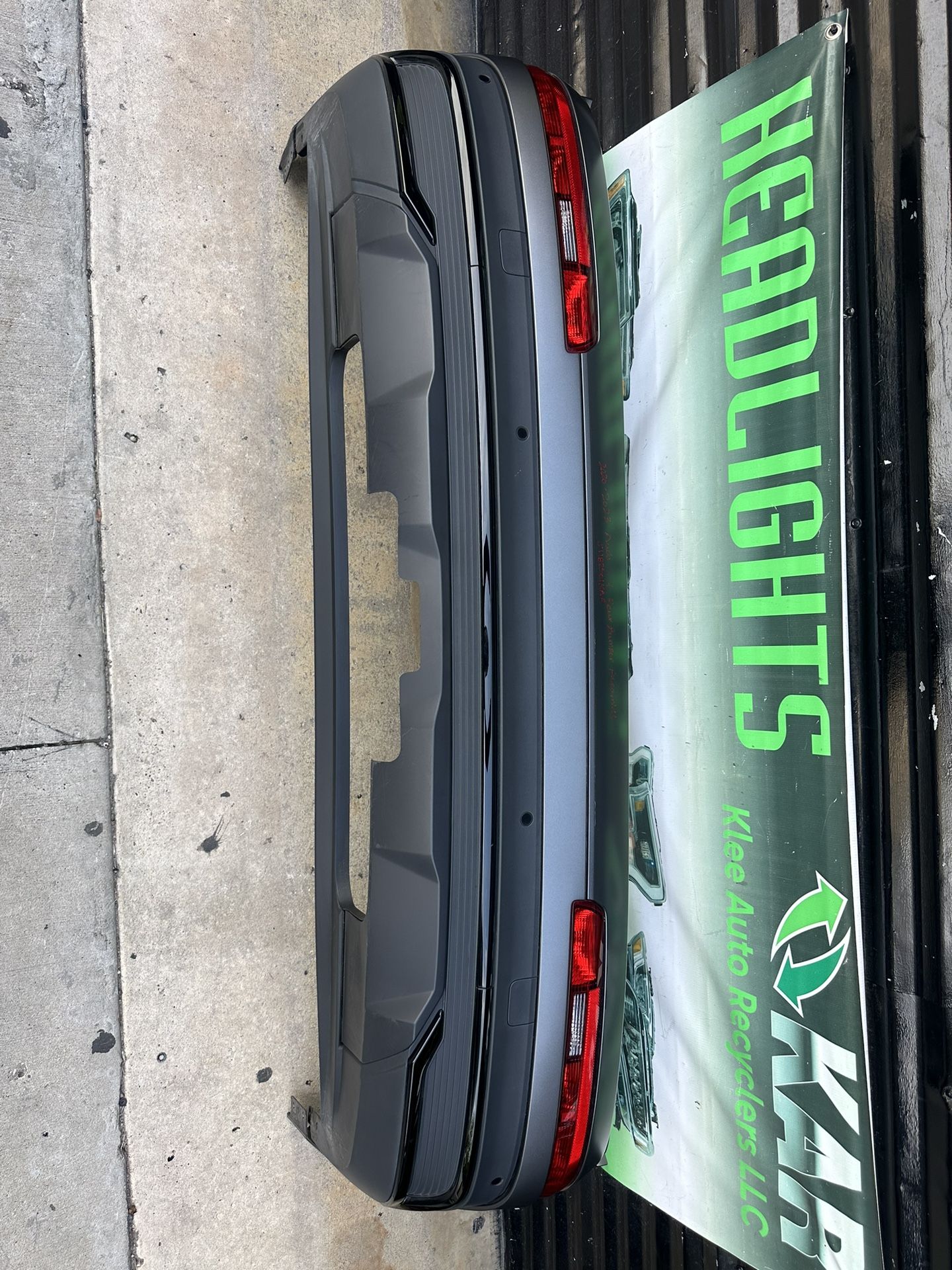 2017-2020 Audi Q7 Rear Bumper Assembly Oem