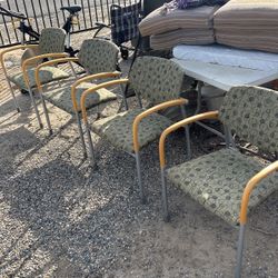 Set Of 4 Nice Stackable Office Waiting Room Chairs 