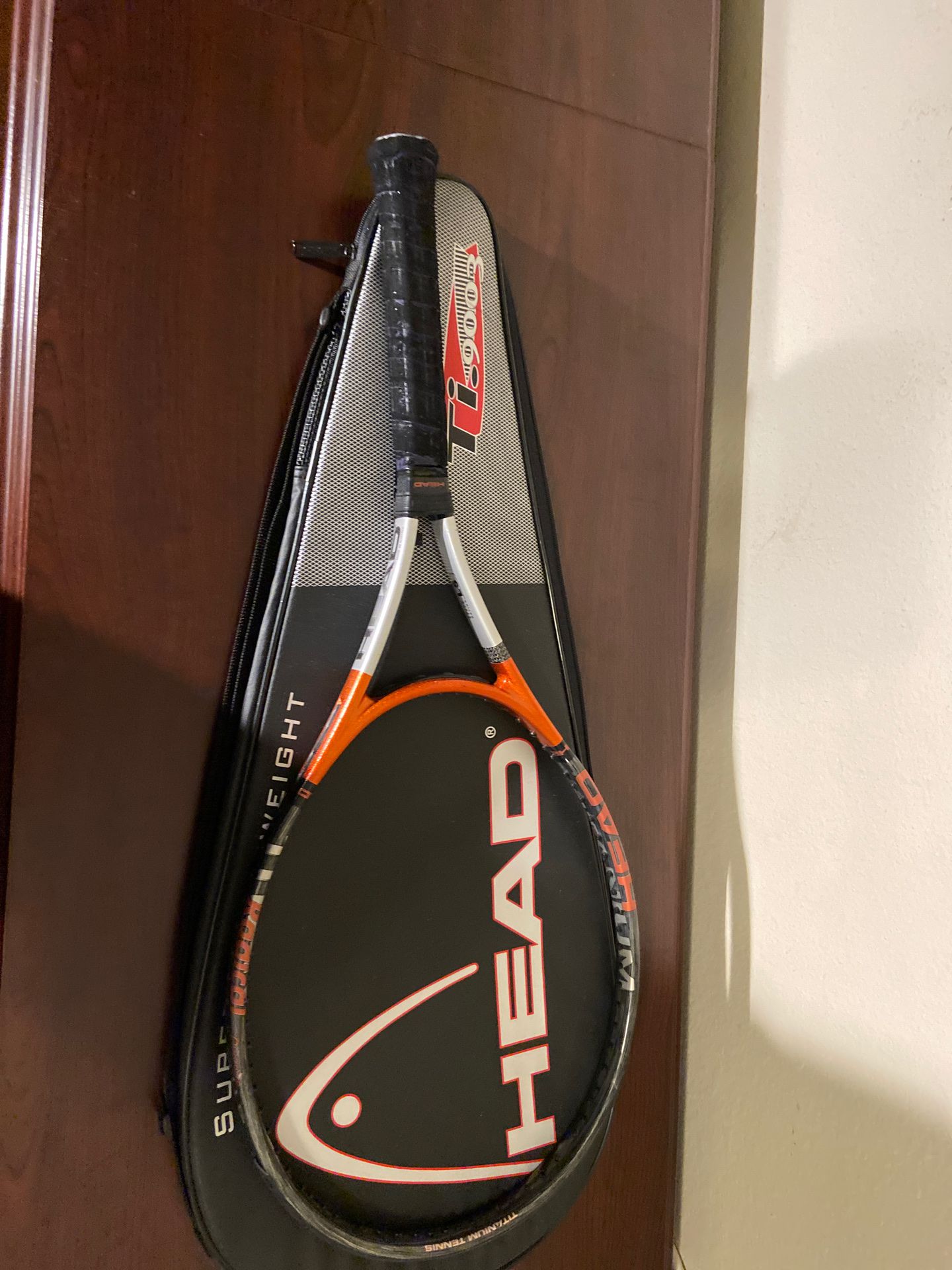 Tennis racket Head
