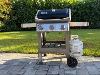 Weber Spirit II E-310 3-Burner Propane Gas Grill - Excellent Condition