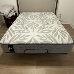 Sealy Posturepedic Mattress Queen Size 