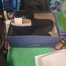 Universal Threads Black Boots New 